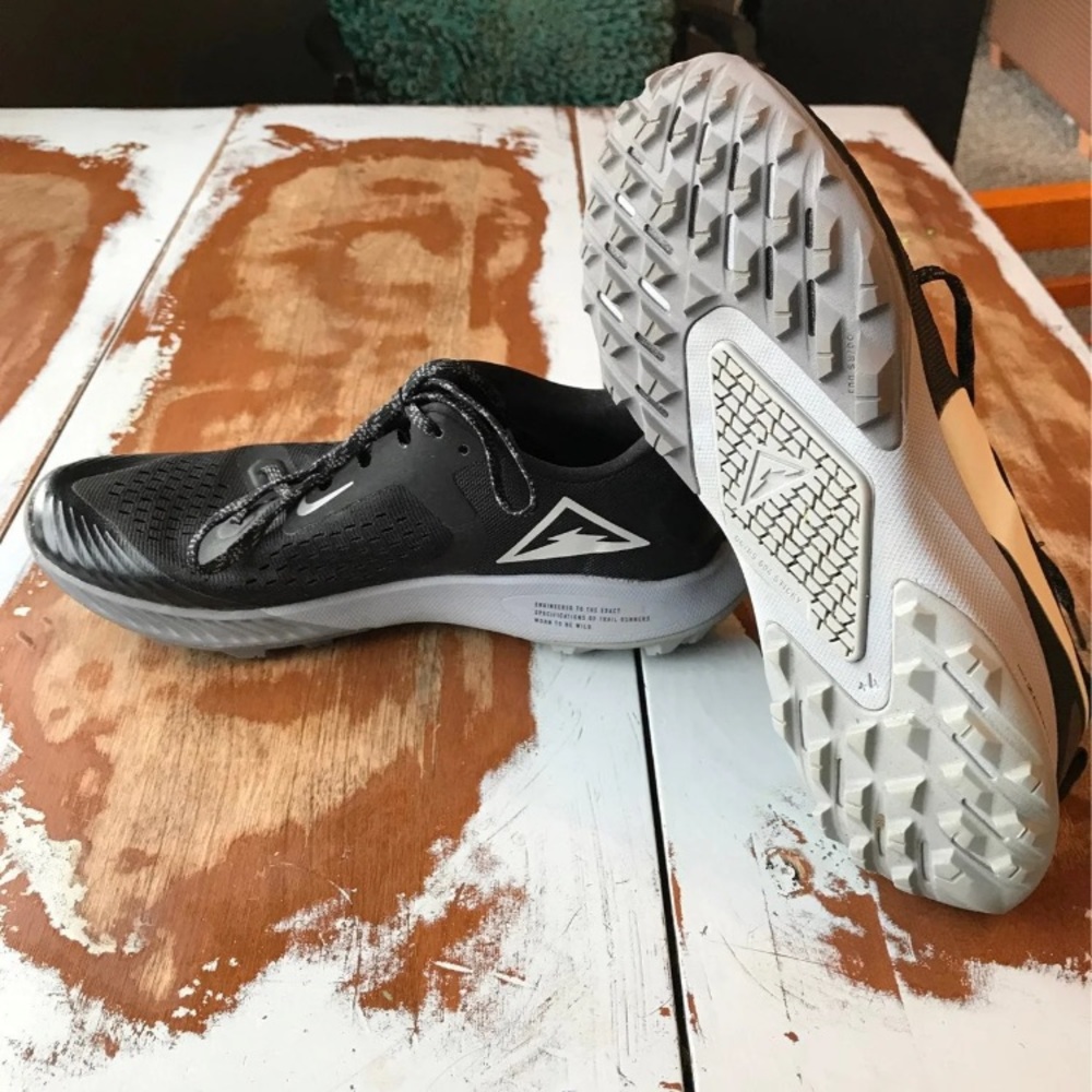 Nike Terra Kiger 5 Trail Running Shoes Women’s 10